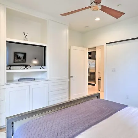Lake Lbj Condo With Balcony And Shared Boat Docks